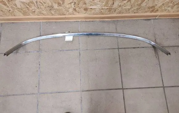 Front bumper splitter molding