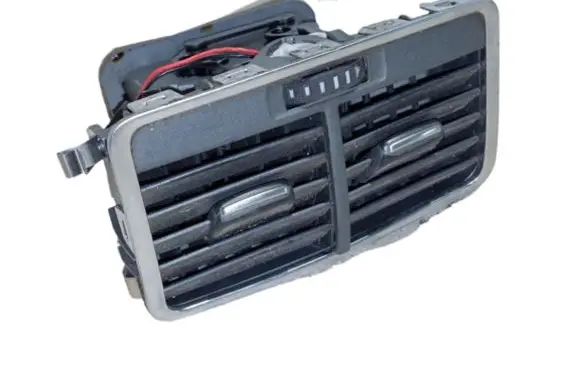 Rear air vent grill