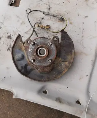 Toyota Corolla E120 E130 Front wheel hub spindle knuckle