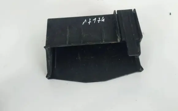 Opel Zafira A Fuse box cover 09131668