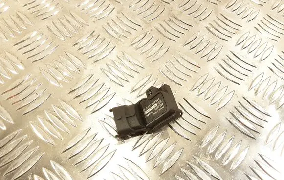 Volvo XC70 Air pressure sensor 8677288
