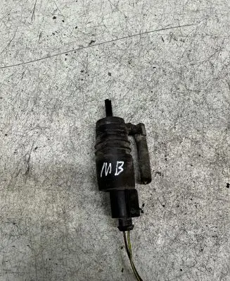Mercedes-Benz C W203 Windscreen/windshield washer pump