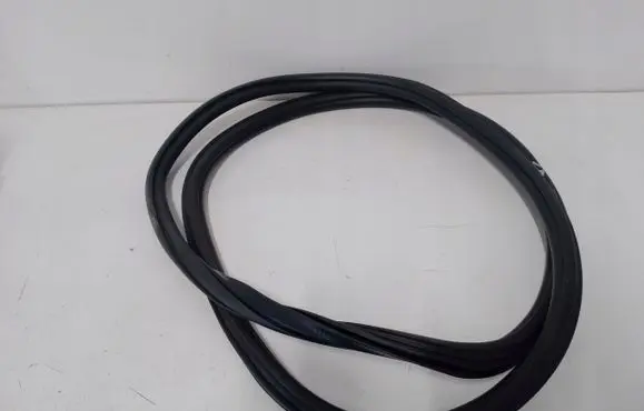 Audi Q3 F3 Rubber seal loading door 83F833721A