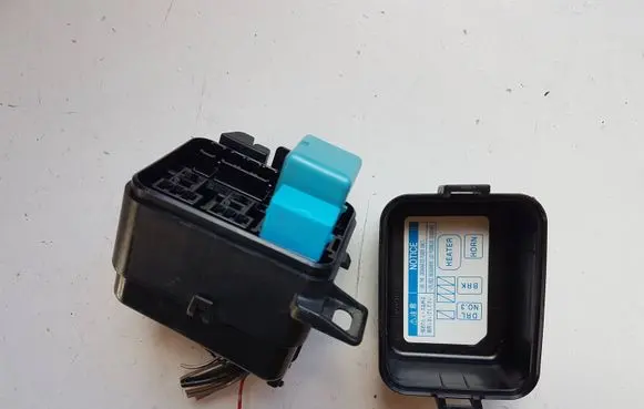 Lexus RX 330 - 350 - 400H Fuse box set 
