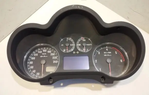 Alfa Romeo 147 Speedometer (instrument cluster) 156056617 2311040290