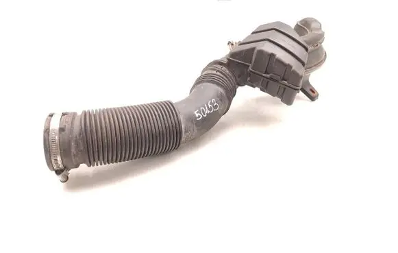 Opel Vivaro Intercooler hose/pipe 165755972R 93451664