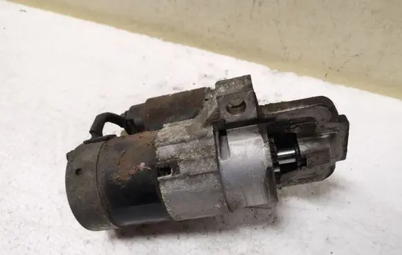 Mazda 6 Starter motor M000T90981