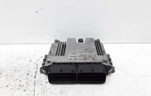 Hyundai i40 Engine control unit/module 0281032311 391402A545