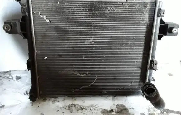 Jeep Grand Cherokee (WK) Coolant radiator 55116858AB 1655AE