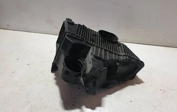 Renault Captur Air filter box 165001258 95650 8201173592