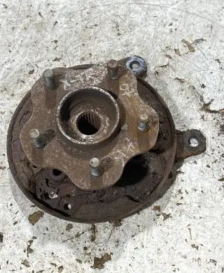 Rear wheel hub spindle/knuckle