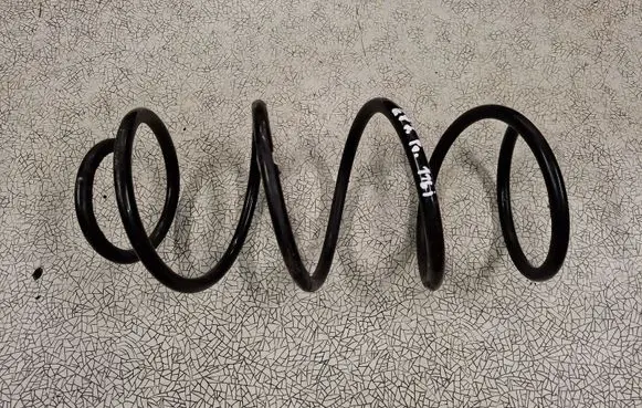 BMW 1 E81 E87 Front coil spring 31336767366 6767366