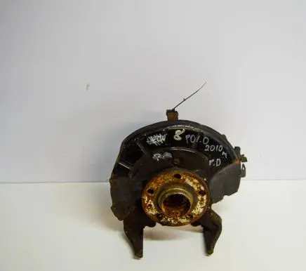 Volkswagen Polo V 6R Front wheel hub