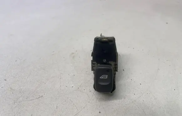 Volvo V70 Electric window control switch 9472275