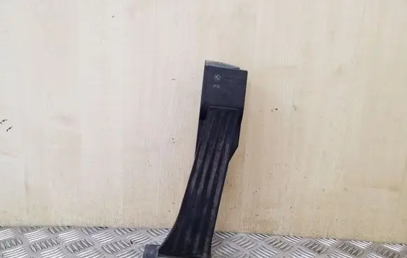 BMW X3 E83 Accelerator throttle pedal 35426772646 6772646