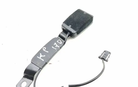 Front seatbelt buckle