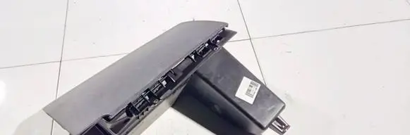 Mitsubishi Colt Glove box