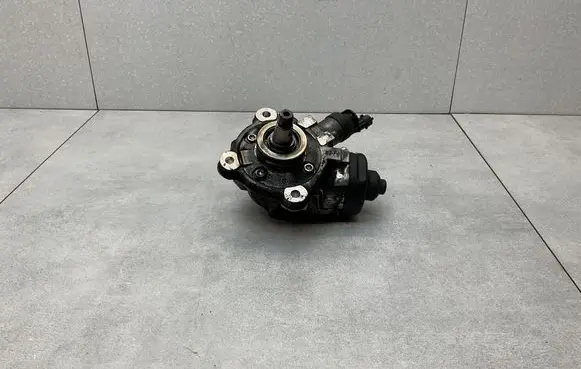 Hyundai i40 Fuel injection high pressure pump 331002A600 0445010596