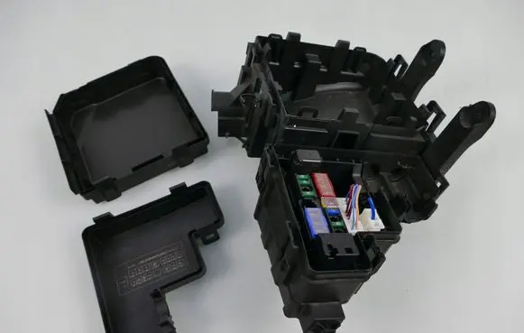 Nissan Qashqai Fuse box set 243817990A