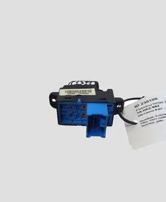 KIA Carens II Electric window control switch 935801D5000G