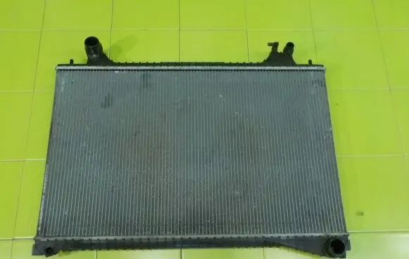 Jaguar XF X260 Coolant radiator GX738005DC XP261