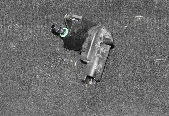 Citroen C3 Picasso Turbo solenoid valve 9688124580