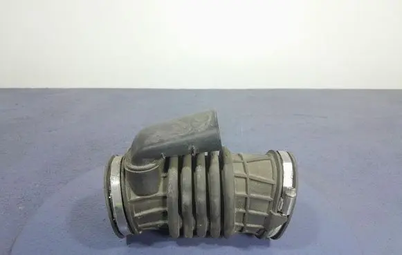 Volvo XC90 Air intake hose/pipe 31370310