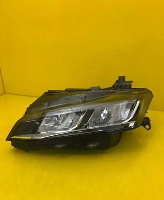 Peugeot 308 Headlight/headlamp 9851673380