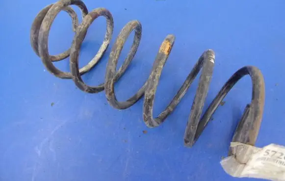 Volkswagen Jetta II Front coil spring