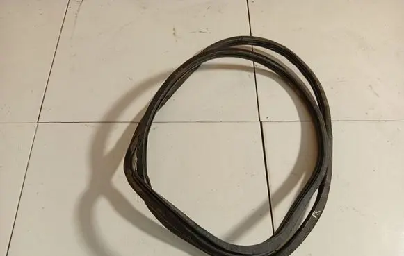 Audi A6 S6 C6 4F Rubber seal front coupe door 