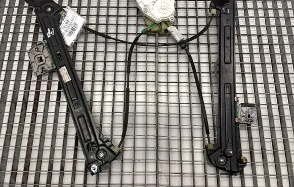 Audi A7 S7 4G Front door window regulator with motor 4G8837462A