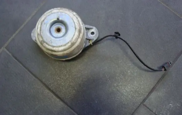 Mercedes-Benz GLK (X204) Engine mount vacuum valve 