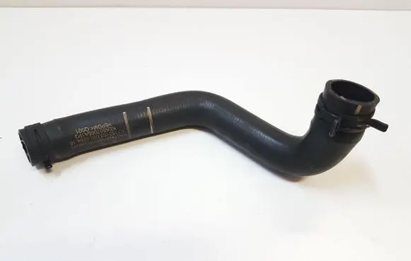 Mercedes-Benz C W205 Coolant pipe/hose A2742000300