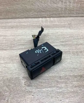 BMW 3 E46 Hazard light switch 8368920