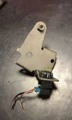 BMW 5 E39 Brake pedal sensor switch 6908787