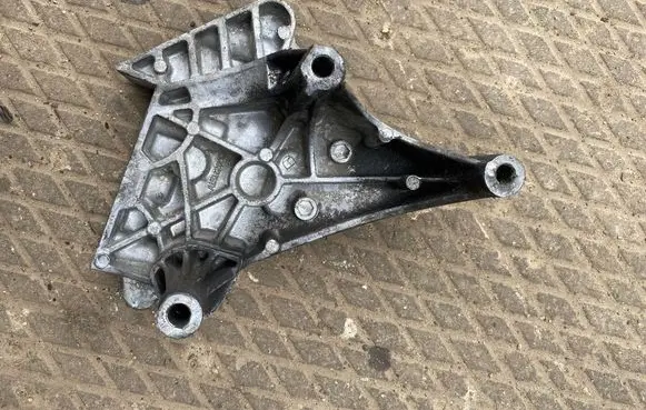 Audi A3 S3 8P Engine mounting bracket 03G199207G