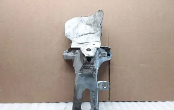 Audi A6 S6 C7 4G Engine mounting bracket 4G0199308E