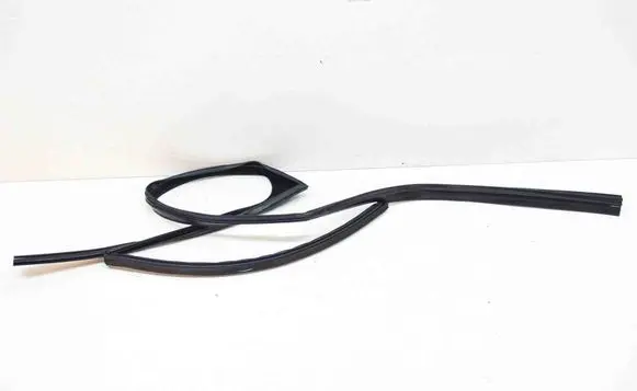 Land Rover Range Rover Sport L494 Front door rubber seal DK6221597A