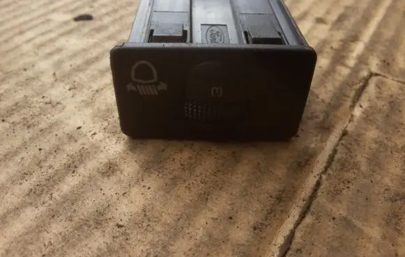Ford Maverick Light switch