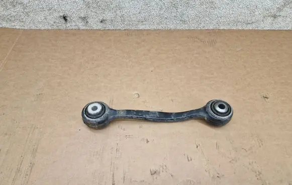 Rear control arm
