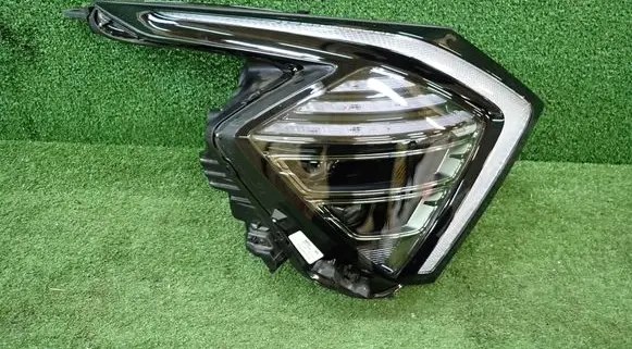 KIA Sportage Headlight/headlamp 92102R2100