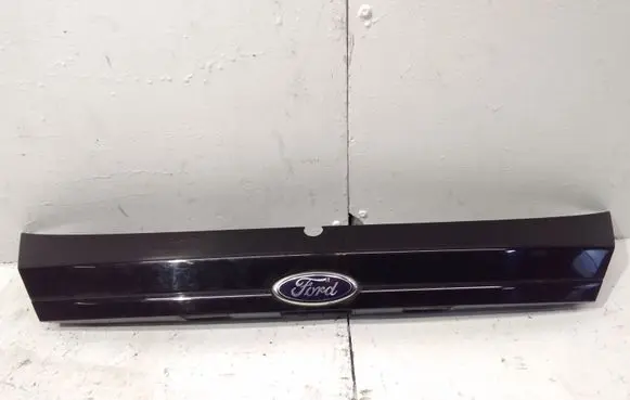 Ford Fiesta Trunk door license plate light bar 8A61A43404B