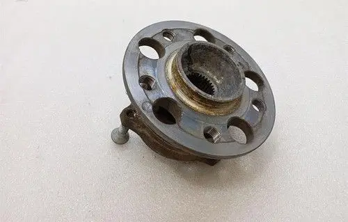 Mercedes-Benz S W222 Rear wheel hub A2223570300