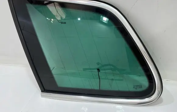 Volkswagen Touareg II Rear windscreen/windshield window 7P6 |0000000000