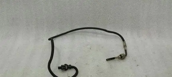 Mercedes-Benz GLA W156 Lambda probe sensor A0009057004