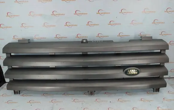 Land Rover Discovery 3 - LR3 Front bumper upper radiator grill 7009910