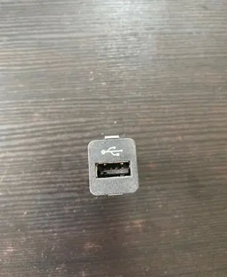 BMW 5 F10 F11 USB socket connector 9167196