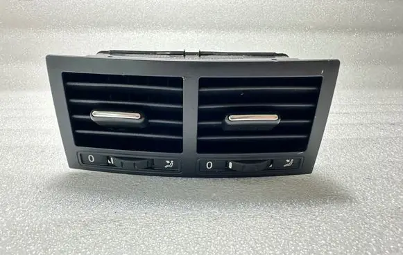 Volkswagen Touareg I Dash center air vent grill 7L6819203D SR0484704 0093408