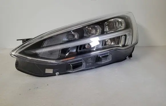 Ford Focus Headlight/headlamp JX7B13E015AE