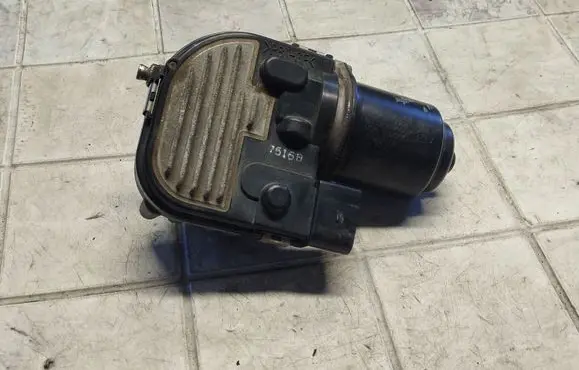 Volkswagen PASSAT B6 Wiper motor 3C1955419A 0706041034